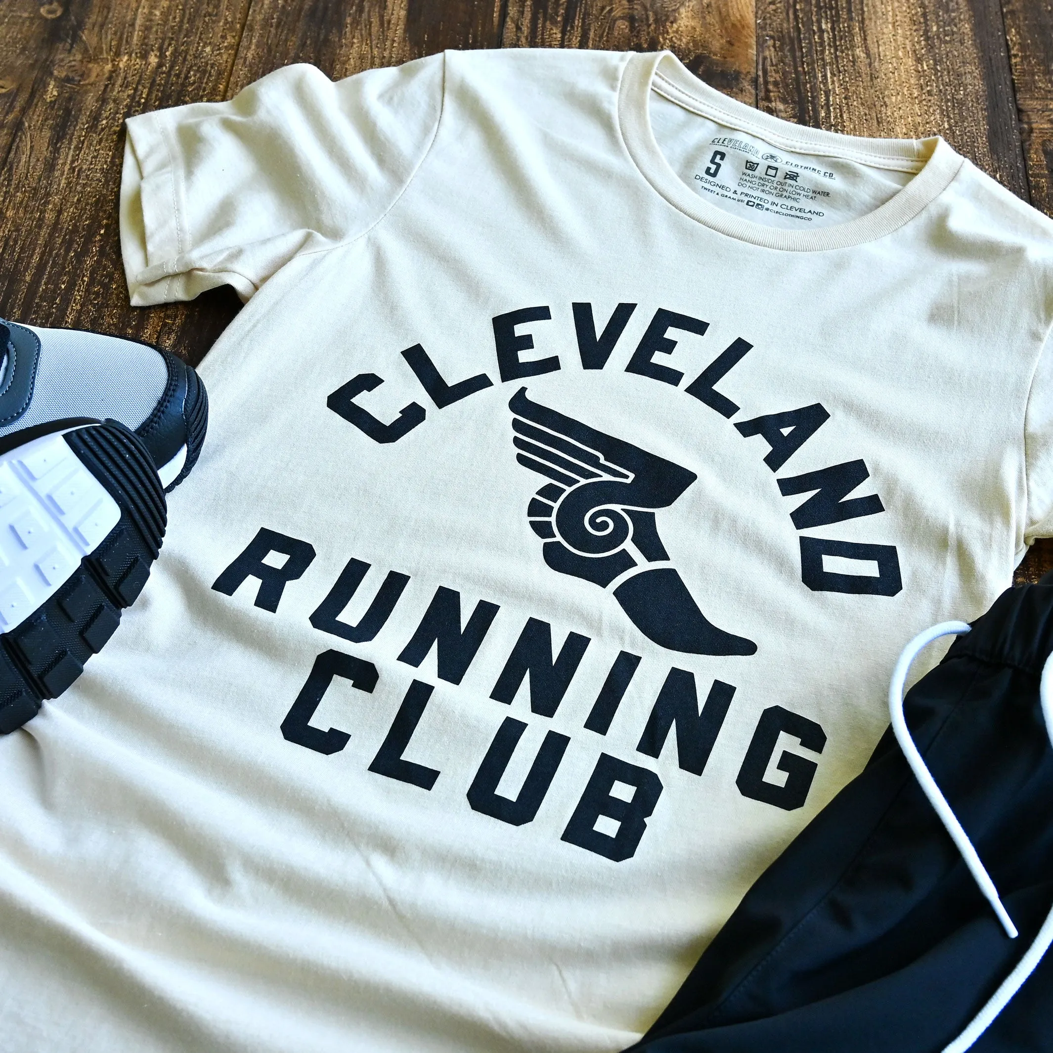 Cleveland Running Club, Heather Cream - Unisex Crew T-Shirt