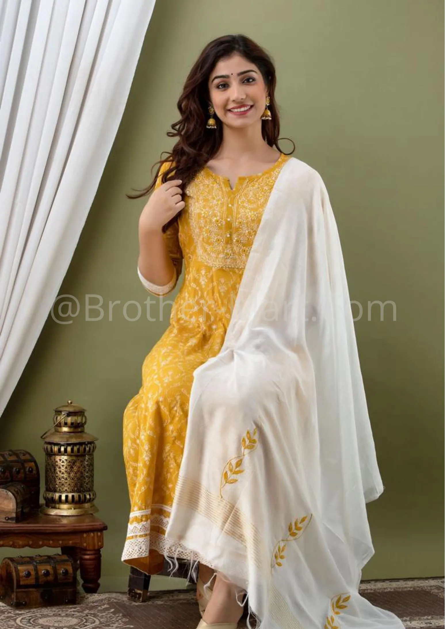 Embroidered Women Kurta Set