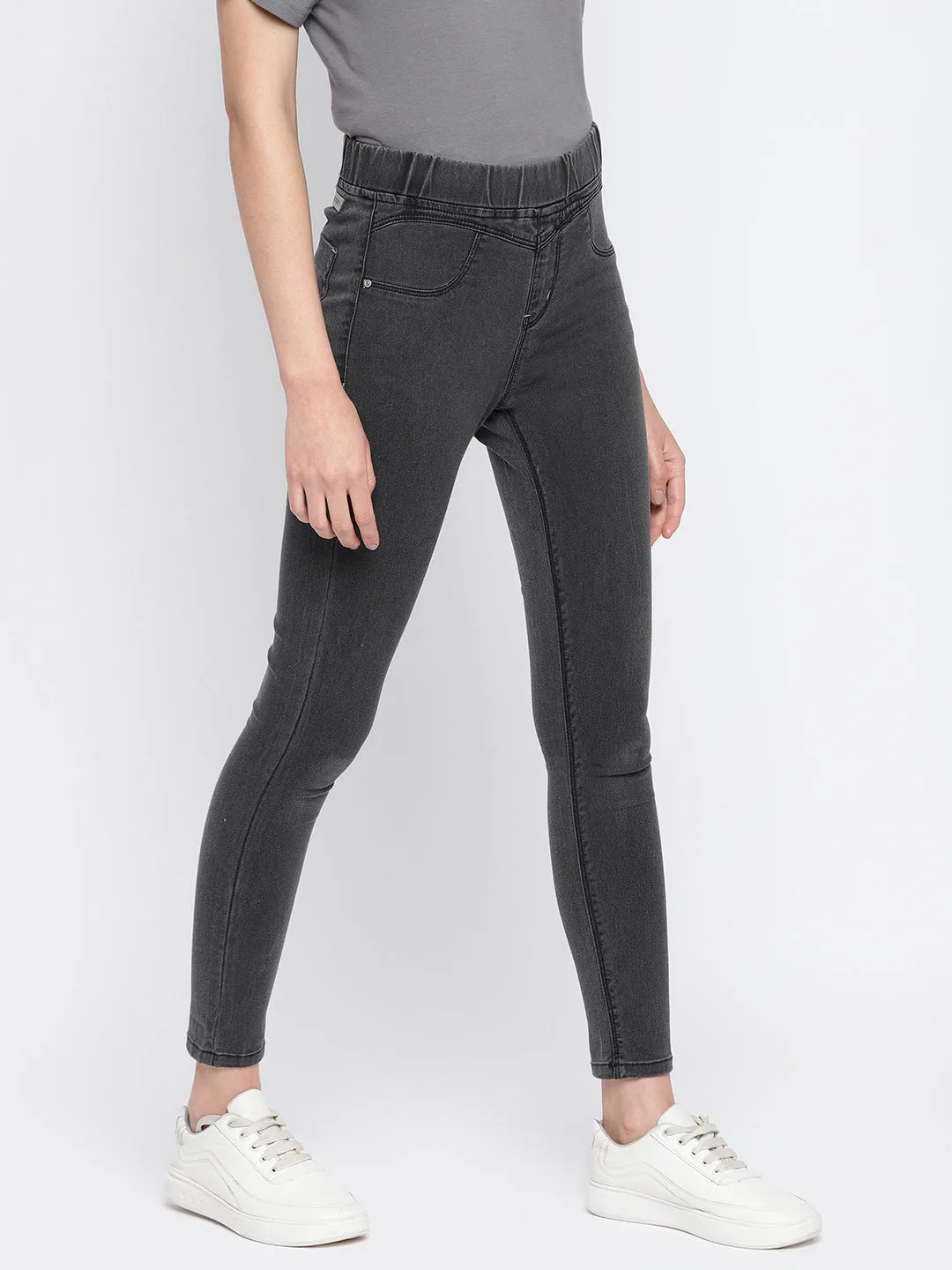 Women Black Skinny Fit Jegging